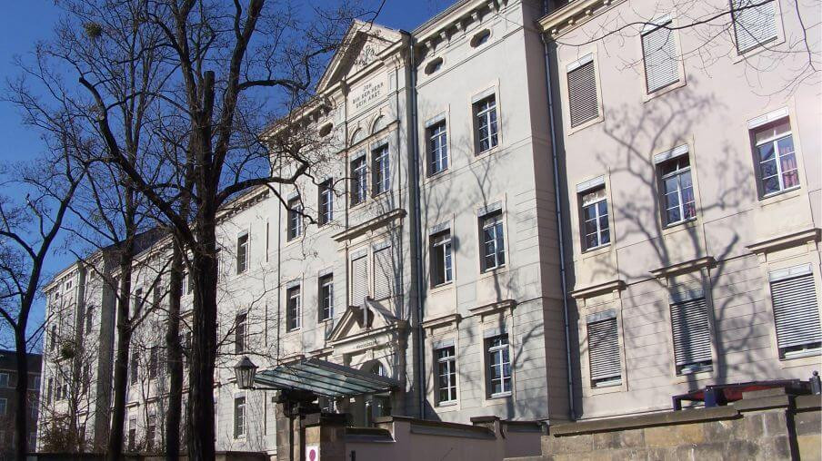 Diakonissenkrankenhaus. Hauptgebäude