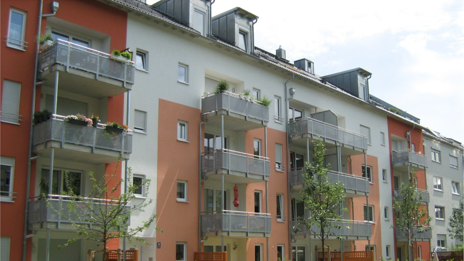 Mehrfamilienhaus - München
