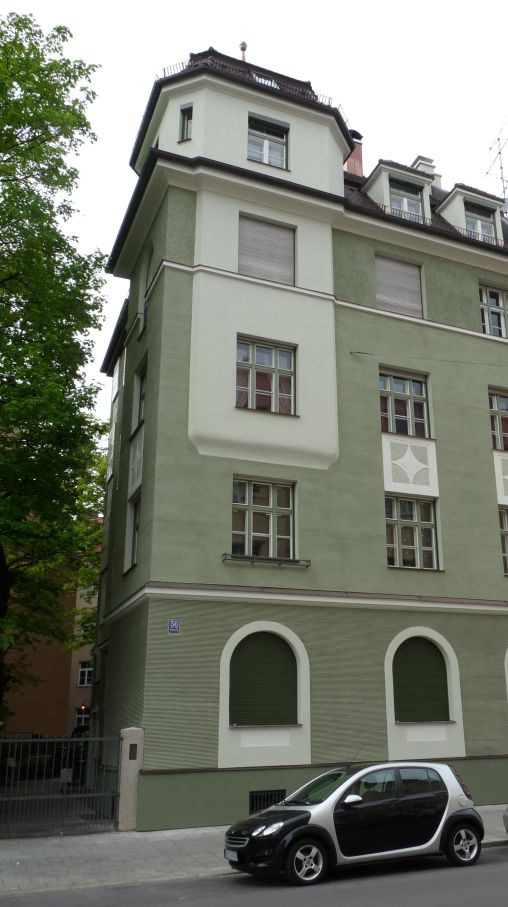 Mehrfamilienhaus - München