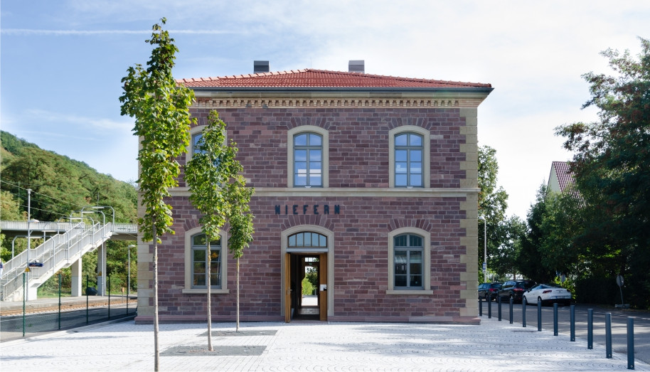 Bahnhof Niefern