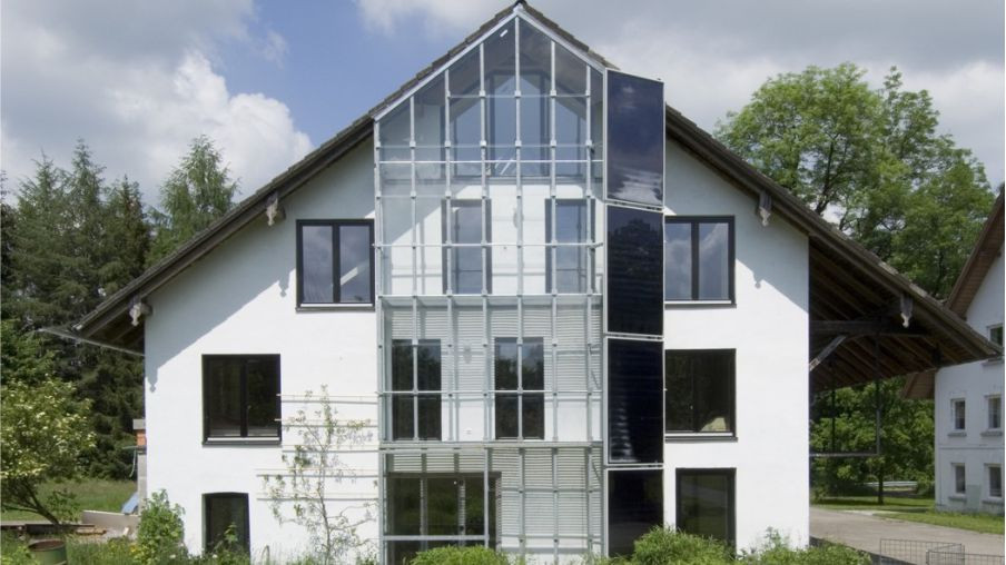 Mehrfamilienhaus - Rotis