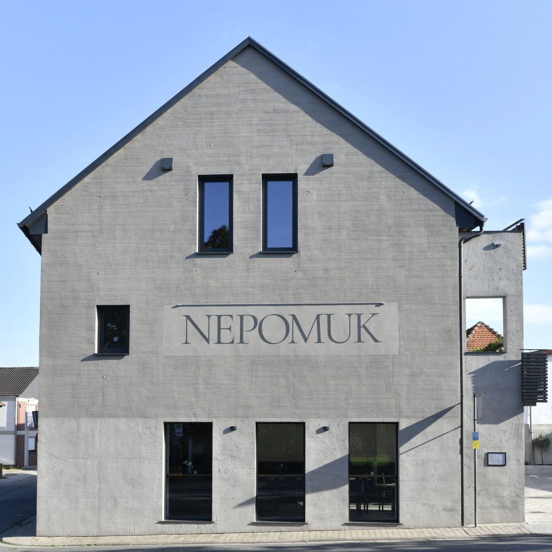 NEPOMUK: Weinrestaurant & Wein Café